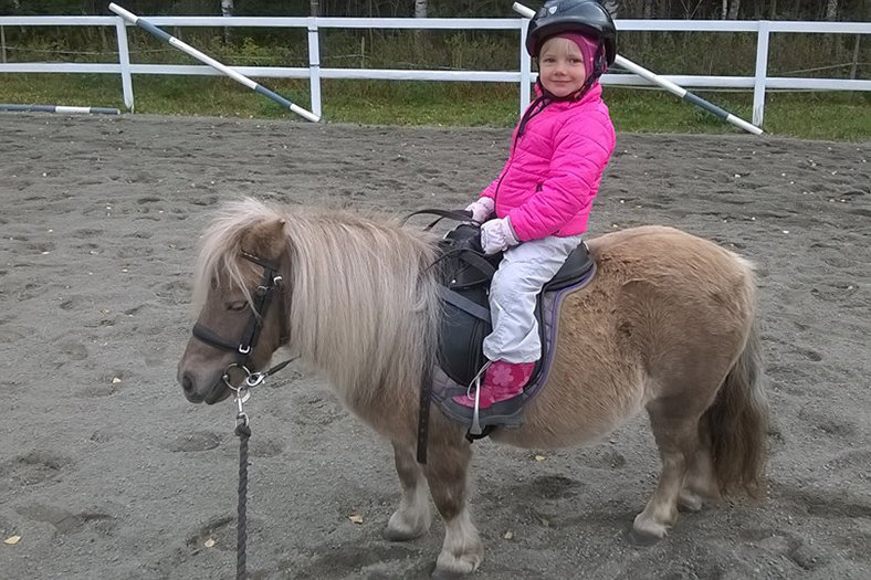 pony riding place mikkeli